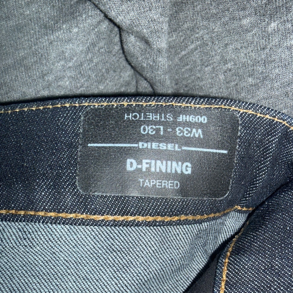 Men’s dark colored diesel jeans size 33 - Picture 8 of 9